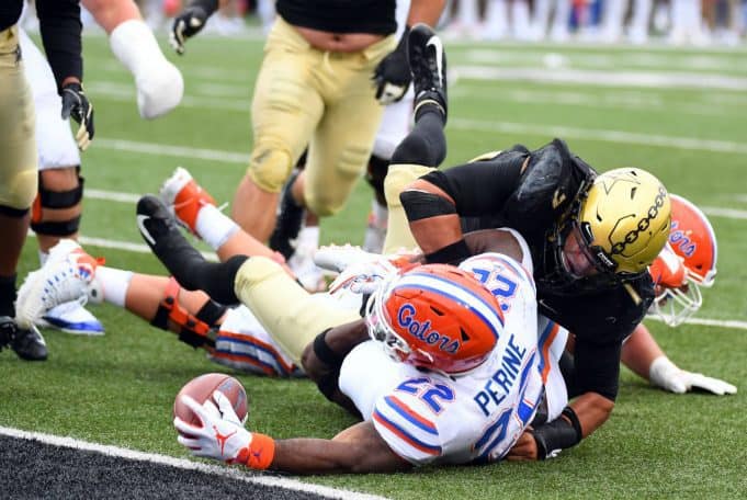 Florida Gators running back Lamical Perine scores against Vanderbilt- 1280x858