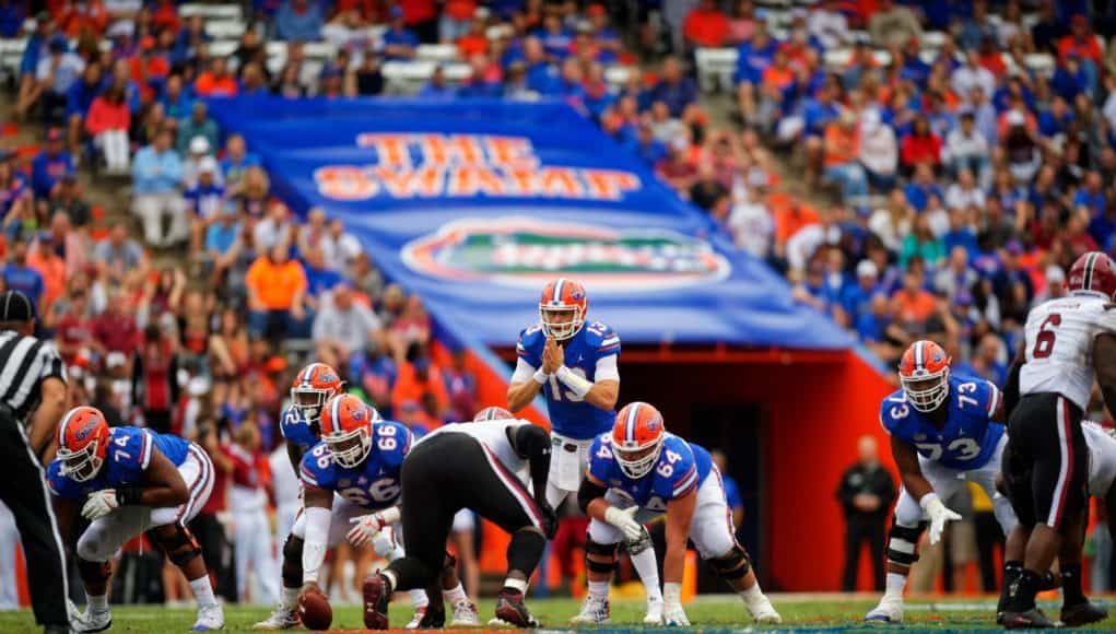 Florida Gators quarterback Feleipe Franks waits for the snap against South Carolina- 1280x853