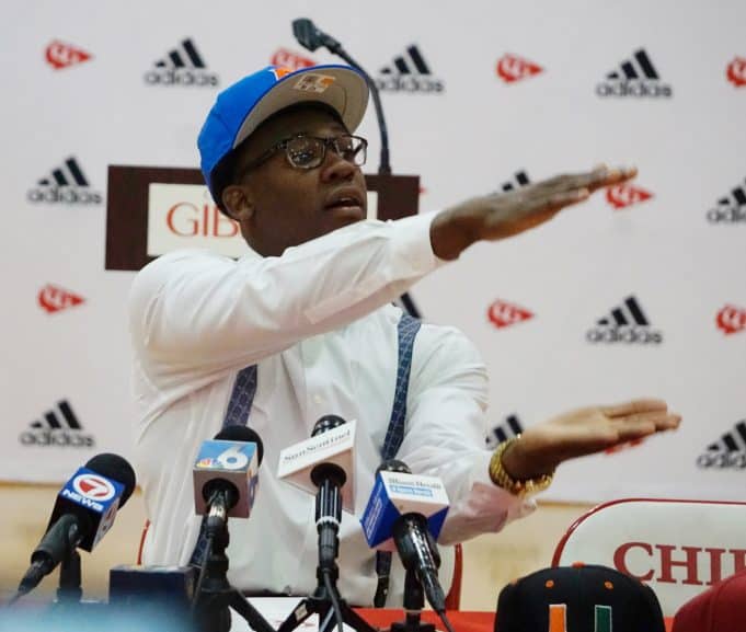 Florida Gators DE commit Khris Bogle at his ceremony- 1280x1084