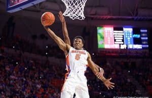 Florida Gators guard KeVaughn Allen goes up for a dunk against Charleston Southern - Florida Gators basketball - 1280x853