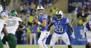 How will quarterback change affect Kentucky’s offense? Sep 7, 2019; Lexington, KY, USA; Kentucky Wildcats quarterback Sawyer Smith (12) passes the ball against the Eastern Michigan Eagles at Kroger Field. Mandatory Credit: Mark Zerof-USA TODAY Sports