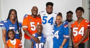 Florida Gators OL commit Issiah Walker visiting Gainesville- 1280x1273
