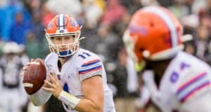 Florida Gators quarterback Kyle Trask throws to Kyle Pitts against South Carolina- 1280x964