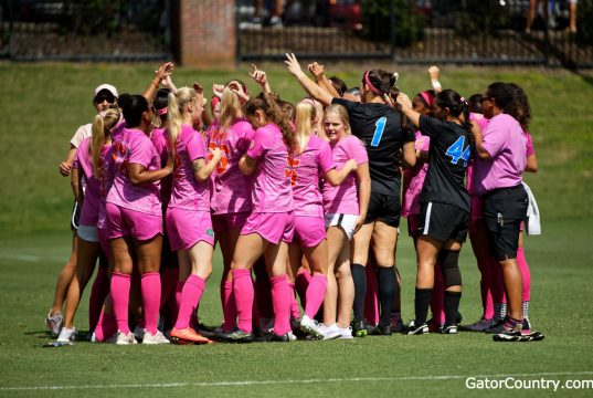 Florida Gators soccer team celebrates a win over Kentucky- 1280x853