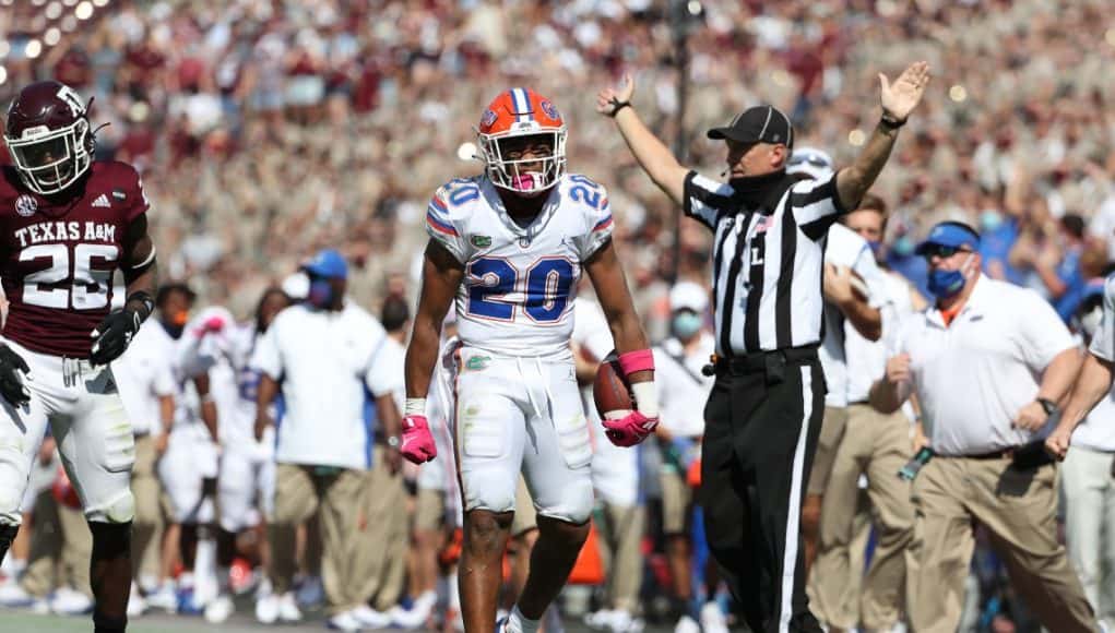 Malik Davis runs against Texas A&M- 1139x800