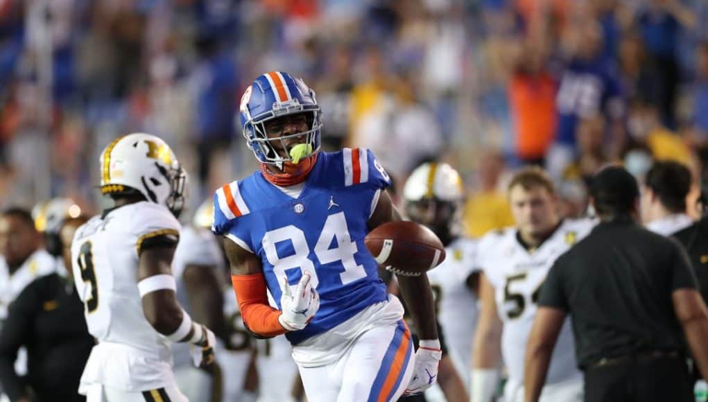 Tight end Kyle Pitts catches a pass against Missouri- 1082x820