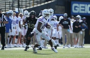 Jacob Copeland makes a move against Vanderbilt-1167x800