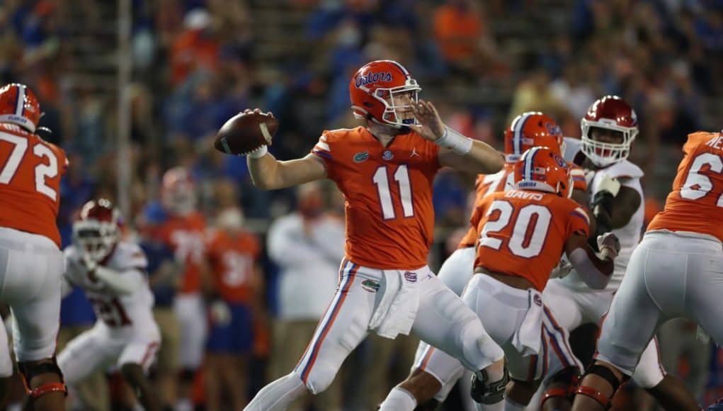 Quarterback Kyle Trask throws a pass against Arkansas-1142x800