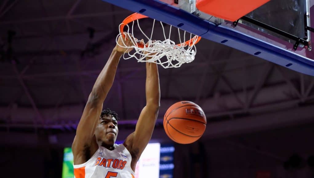 Omar Payne throws down a dunk against Kentucky in 2020 - 1280x854