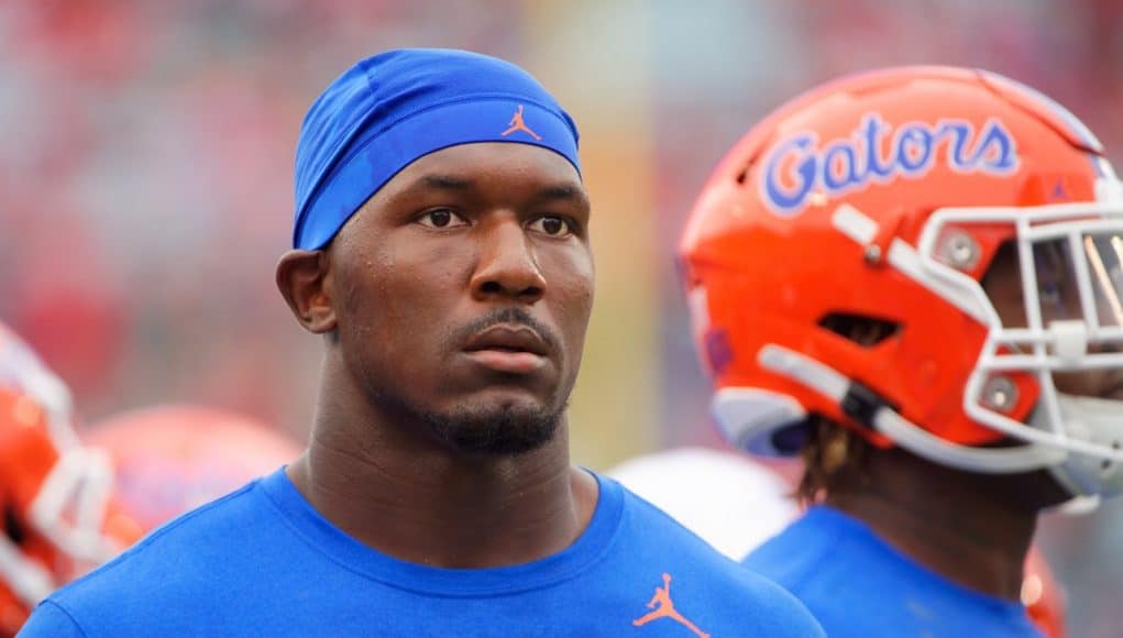 Florida Gators defensive lineman Zachary Carter goes through pre-game warmups in 2019 - 1280x853