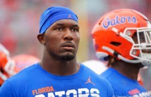 Florida Gators defensive lineman Zachary Carter goes through pre-game warmups in 2019 - 1280x853