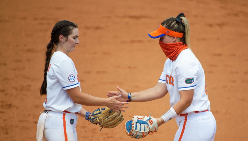 Florida Gators softball RHP Elizabeth Hightower pitches in 2021- 1280x853