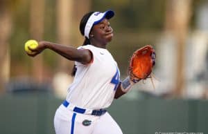 Florida Gators third baseman Charla Echols makes a play on defense in 2019 - 1280x854