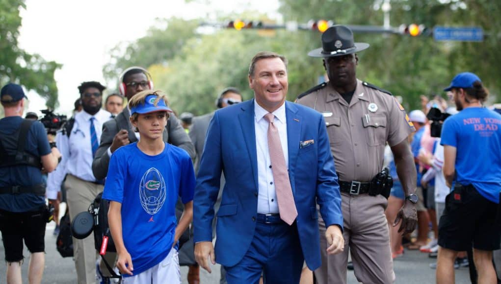 Florida Gators head coach Dan Mullen enters the stadium before the game-1280x853