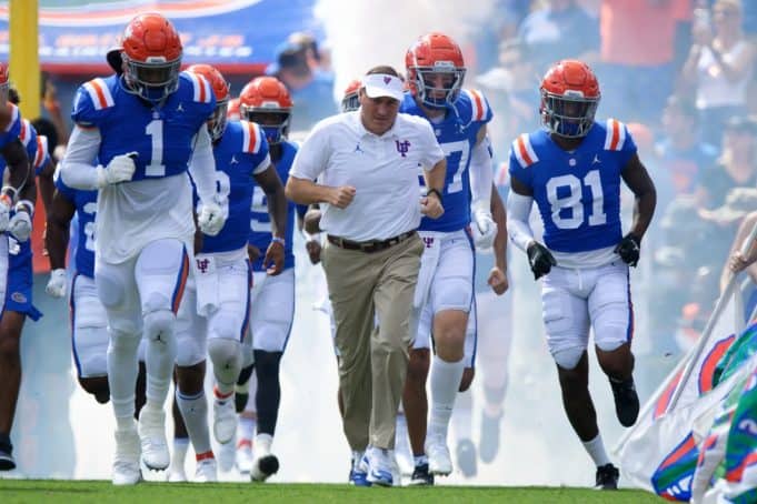 Florida Gators head coach Dan Mullen leads the Gators out of the tunnel before the Vanderbilt game- 1280x853