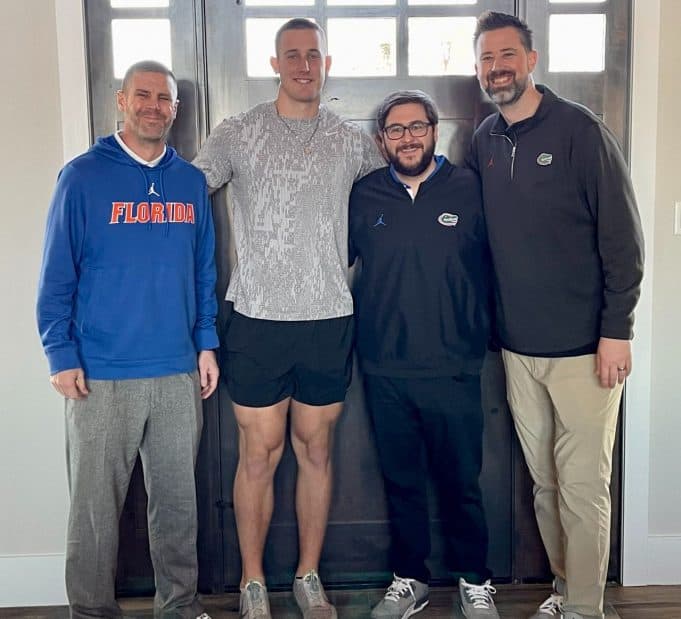 Tight end Hayden Hansen in-home visit with Florida-1280x1163