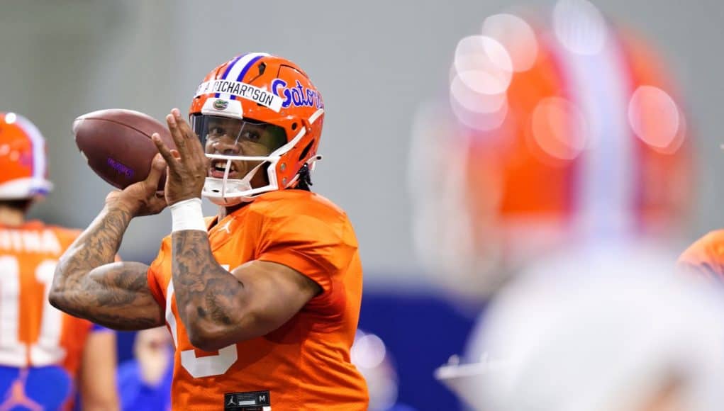 Florida Gators quarterback Anthony Richardson #15-1280x853