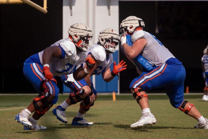 Florida Gators offensive linemen practice ahead of Utah- 1280x853