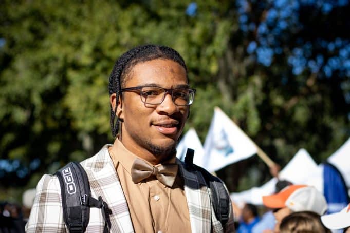 Florida Gators quarterback Anthony Richardson at Gator Walk before Eastern Washington- 1280x853