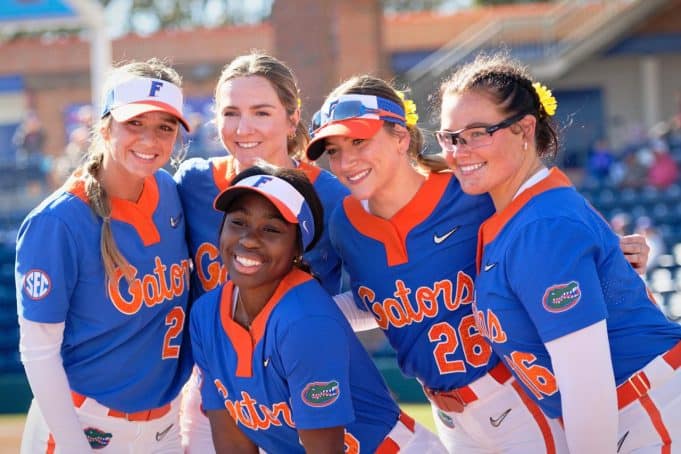 The Florida Gators softball team poses for photos before the Bowling Green game- 1280x853