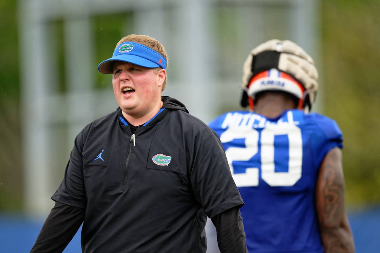 Florida-Gators-defensive-coordinator-Austin-Armstrong_Florida-Gators-Football-Spring-Practice_629.jpg