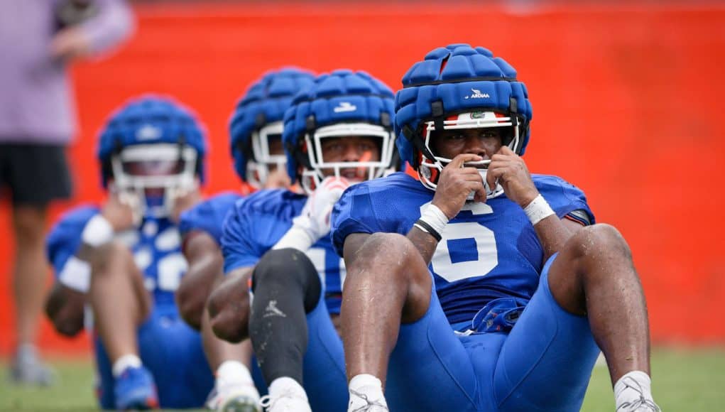 Florida Gators LB Shemar James prepares for the first scrimmage of the fall- 1280x853