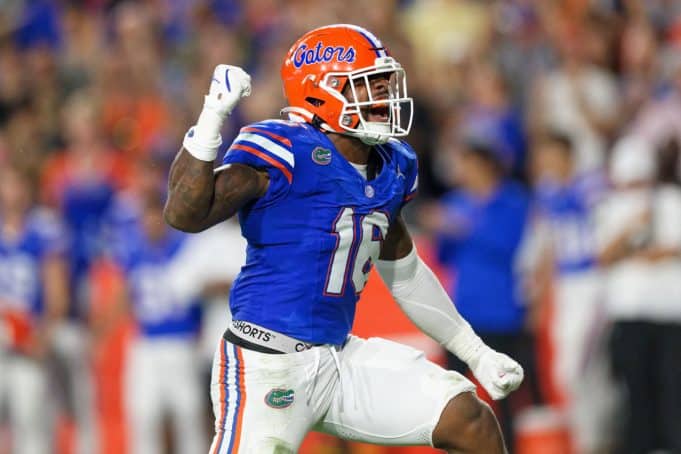 RJ Moten makes a play against UCF in the Swamp on Saturday-1280x853