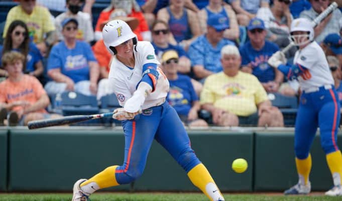 Florida Gators infielder Mia Williams hits in 2025-1280x853