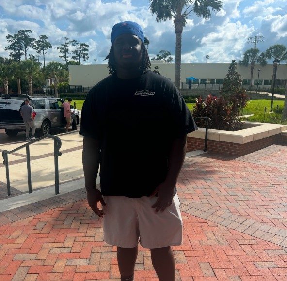 OL Desmond Green on his Florida Gators official visit-592x667