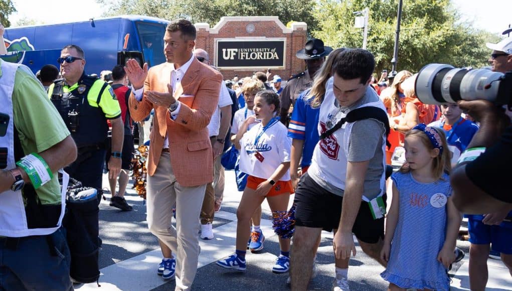 Florida Gators head coach Jon Sumrall at Gator Walk before Ole Miss Florida Gators head coach Jon Sumrall at Gator Walk before Ole Miss-1280x856