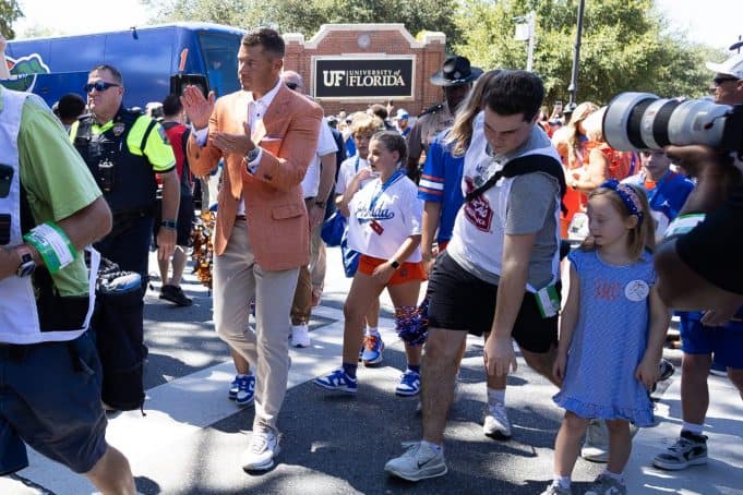 Auburn DL commit Evans feels like a priority for the Florida Gators Florida Gators head coach Jon Sumrall at Gator Walk before Ole Miss-1280x856