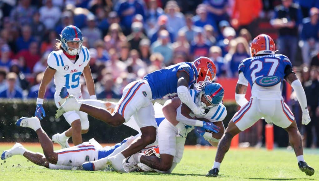 Florida Gators linebacker Shemar James #6_University of Florida Gators vs Ole Miss Rebels_0025